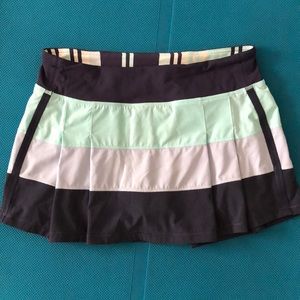 Like NEW Lululemon running skirt/skort size 8